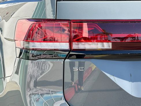 New 2025 Volkswagen Atlas Peak Edition SE image 27