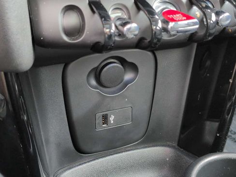 Certified 2024 MINI Cooper 4-Door Hardtop FWD image 33