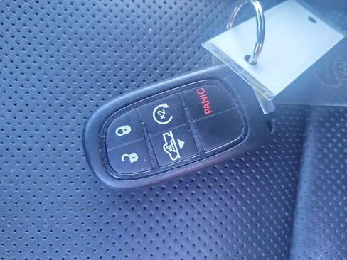 Used 2017 RAM 1500 Limited image 18