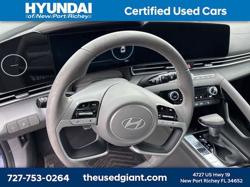 Certified 2024 Hyundai Elantra SEL w/ Convenience Package image 11
