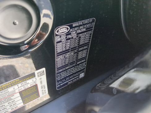 New 2026 Land Rover Range Rover Velar Dynamic SE image 33