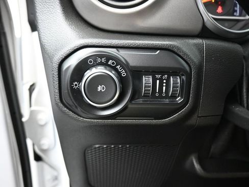 Used 2020 Jeep Wrangler Sport image 23