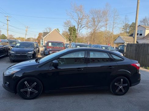 Used 2014 Ford Focus S FWD image 5
