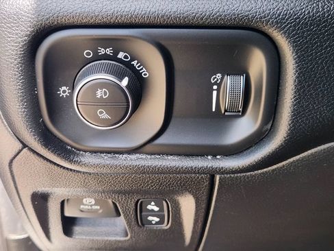 Used 2021 RAM 1500 Big Horn RWD image 20