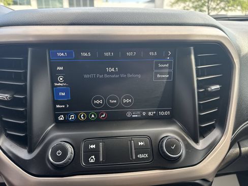 Used 2023 GMC Acadia Denali w/ Denali Ultimate Package AWD/4WD image 13