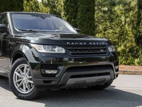 Used 2017 Land Rover Range Rover Sport SE AWD/4WD image 6