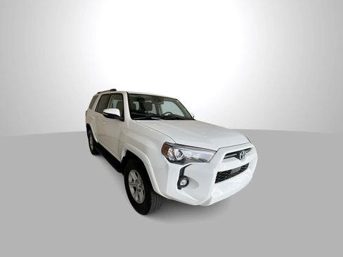 Certified 2021 Toyota 4Runner SR5 Premium AWD/4WD image 2