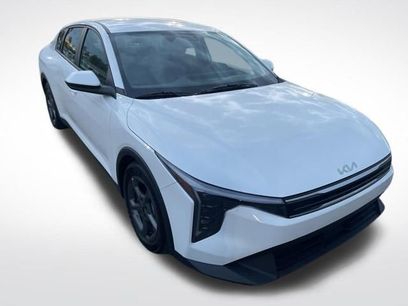 Certified 2025 Kia K4 LXS