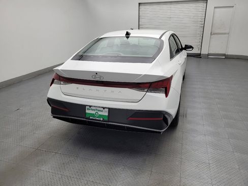 Used 2025 Hyundai Elantra SEL FWD image 7