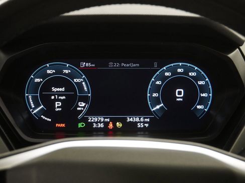 Used 2022 Audi Q4 e-tron Premium Plus w/ Premium Plus image 21