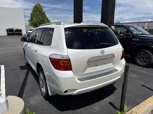 Used 2010 Toyota Highlander Limited FWD image 6