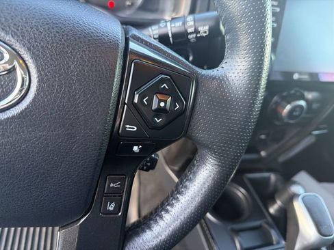 Certified 2024 Toyota 4Runner TRD Off-Road Premium w/ Moonroof Package AWD/4WD image 18