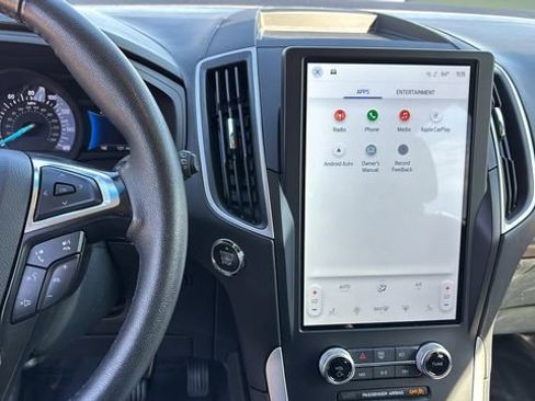 Used 2024 Ford Edge SEL image 10