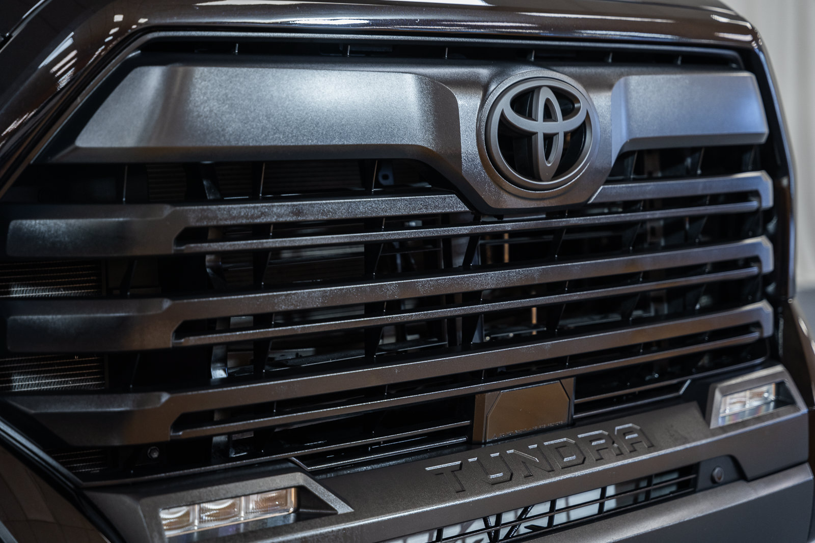 Used 2025 Toyota Tundra SR5 w/ SR5 Premium Package AWD/4WD image 14