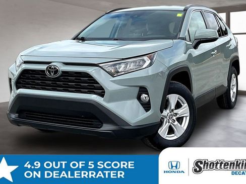 Used 2021 Toyota RAV4 XLE FWD image 1
