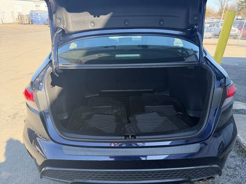 Used 2020 Toyota Corolla SE image 30