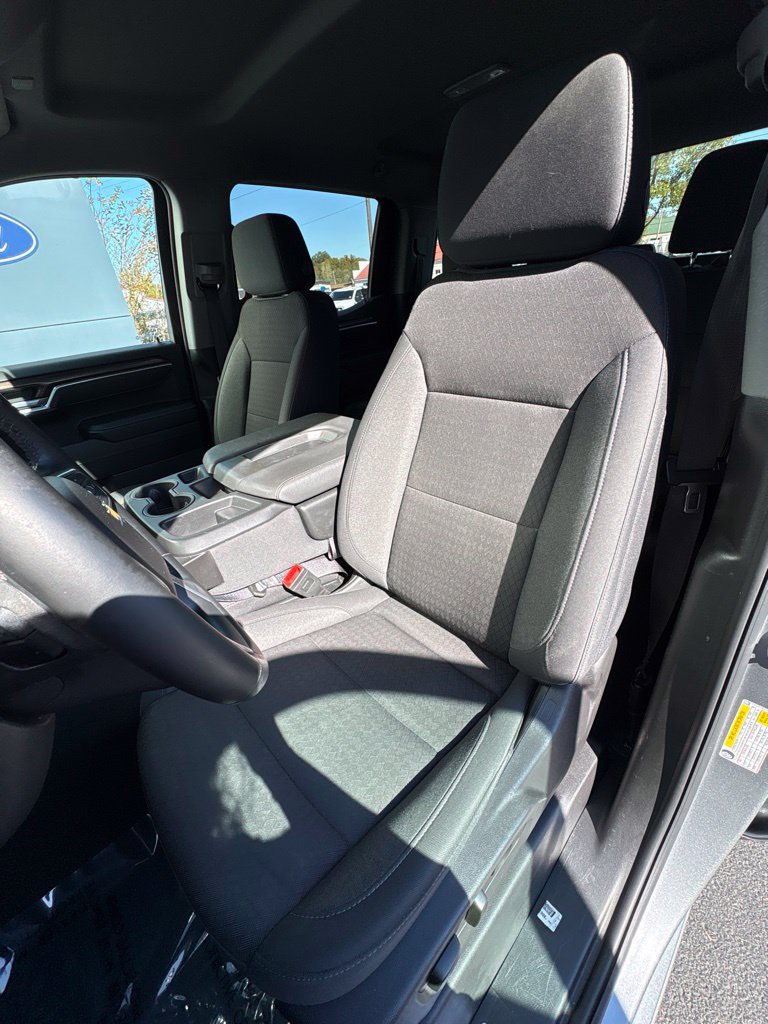 Used 2025 Chevrolet Silverado 1500 LT AWD/4WD image 15
