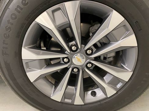 Used 2026 Chevrolet Equinox LT FWD image 24