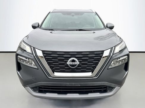 Used 2023 Nissan Rogue SV w/ SV Premium B Package image 2