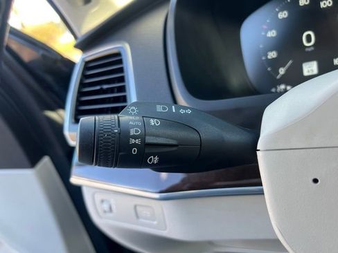 Used 2019 Volvo XC90 T6 Momentum w/ Advanced Package image 21