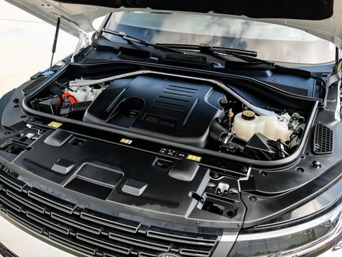 Used 2024 Land Rover Range Rover Sport SE image 84