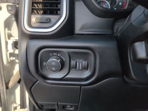 Used 2024 RAM 2500 Laramie AWD/4WD image 29