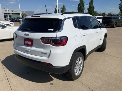 Certified 2024 Jeep Compass Latitude w/ Convenience Group AWD/4WD image 6