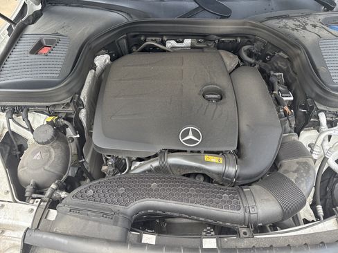 Used 2021 Mercedes-Benz GLC 300 4MATIC image 34