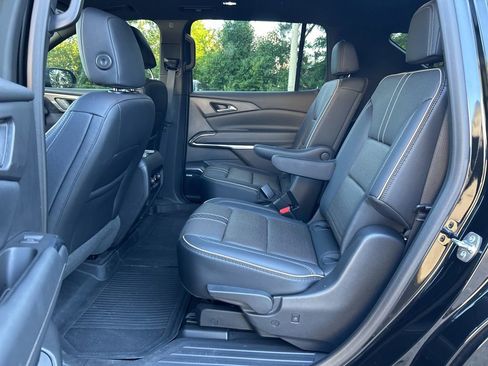 Used 2025 Chevrolet Traverse High Country w/ LPO, Floor Liner Package AWD/4WD image 22