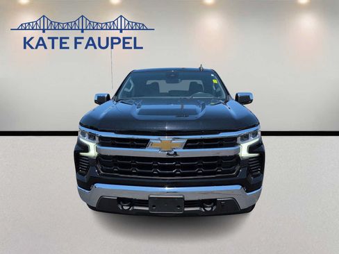 Used 2023 Chevrolet Silverado 1500 LT w/ Z71 Off-Road Package AWD/4WD image 2