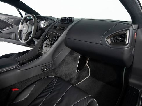 Used 2015 Aston Martin Vanquish RWD image 31