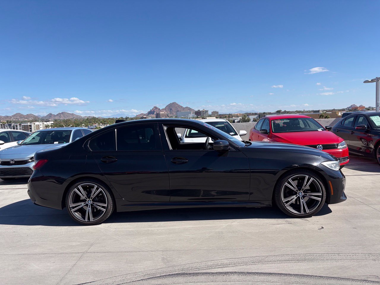 Used 2021 BMW 330i Sedan w/ M Sport Package RWD image 3