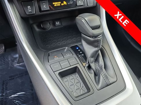 Used 2019 Toyota RAV4 XLE image 21