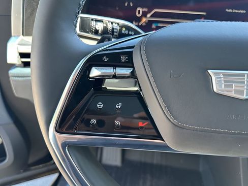 New 2026 Cadillac Escalade IQ Luxury 2 image 32