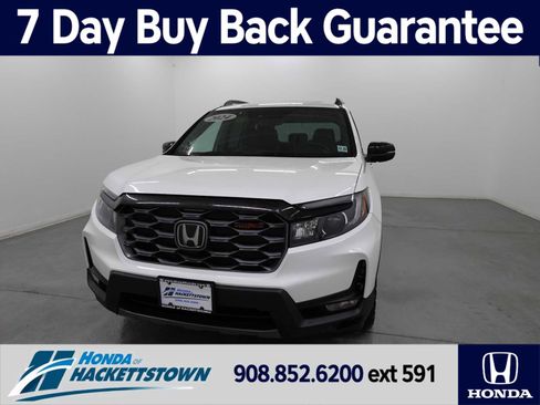 Used 2024 Honda Passport TrailSport image 1