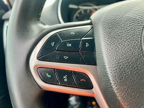 Used 2022 Jeep Cherokee Latitude Lux image 21