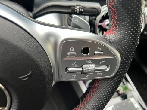 Used 2020 Mercedes-Benz GLB 250 4MATIC w/ AMG Line image 33