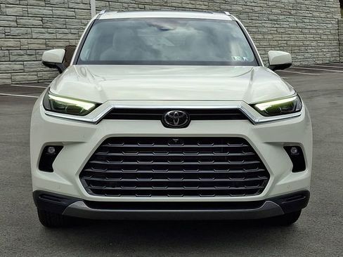 Used 2024 Toyota Grand Highlander Limited image 2