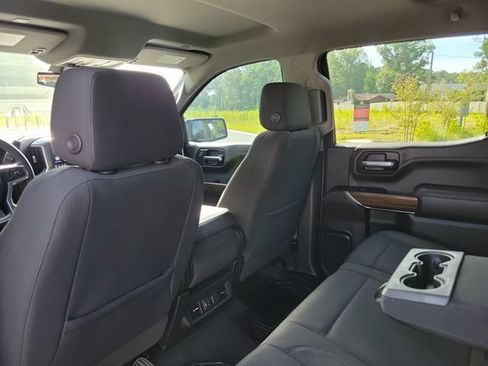 Used 2022 Chevrolet Silverado 1500 RST w/ LPO, Blackout Package AWD/4WD image 12