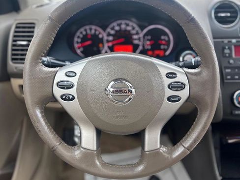 Used 2011 Nissan Altima 2.5 SL w/ 2.5SL Pkg FWD image 18