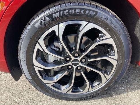 New 2026 Lincoln Nautilus Reserve image 14