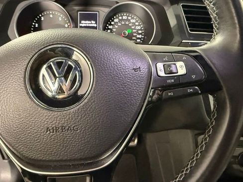 Used 2020 Volkswagen Tiguan SE R-Line image 18