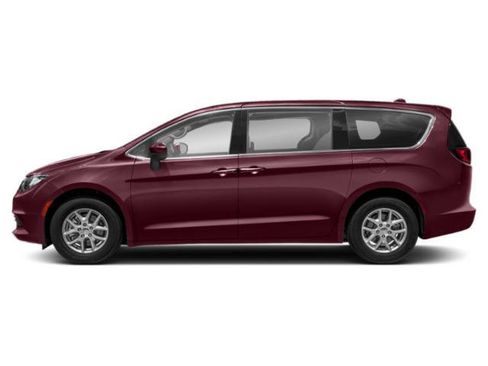 Used 2018 Chrysler Pacifica L FWD image 3