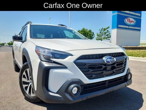 Used 2025 Subaru Outback Premium AWD/4WD image 14
