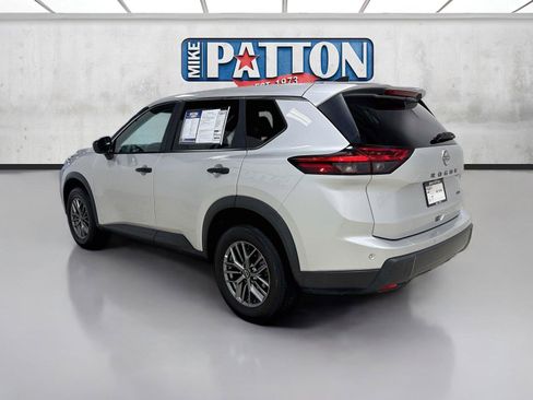 Used 2024 Nissan Rogue S AWD/4WD image 5