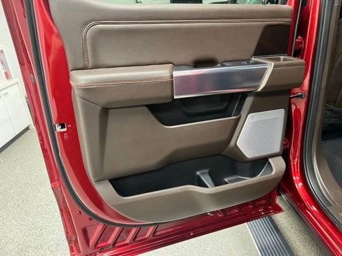 Used 2025 Ford F350 King Ranch w/ FX4 Off-Road Package image 42