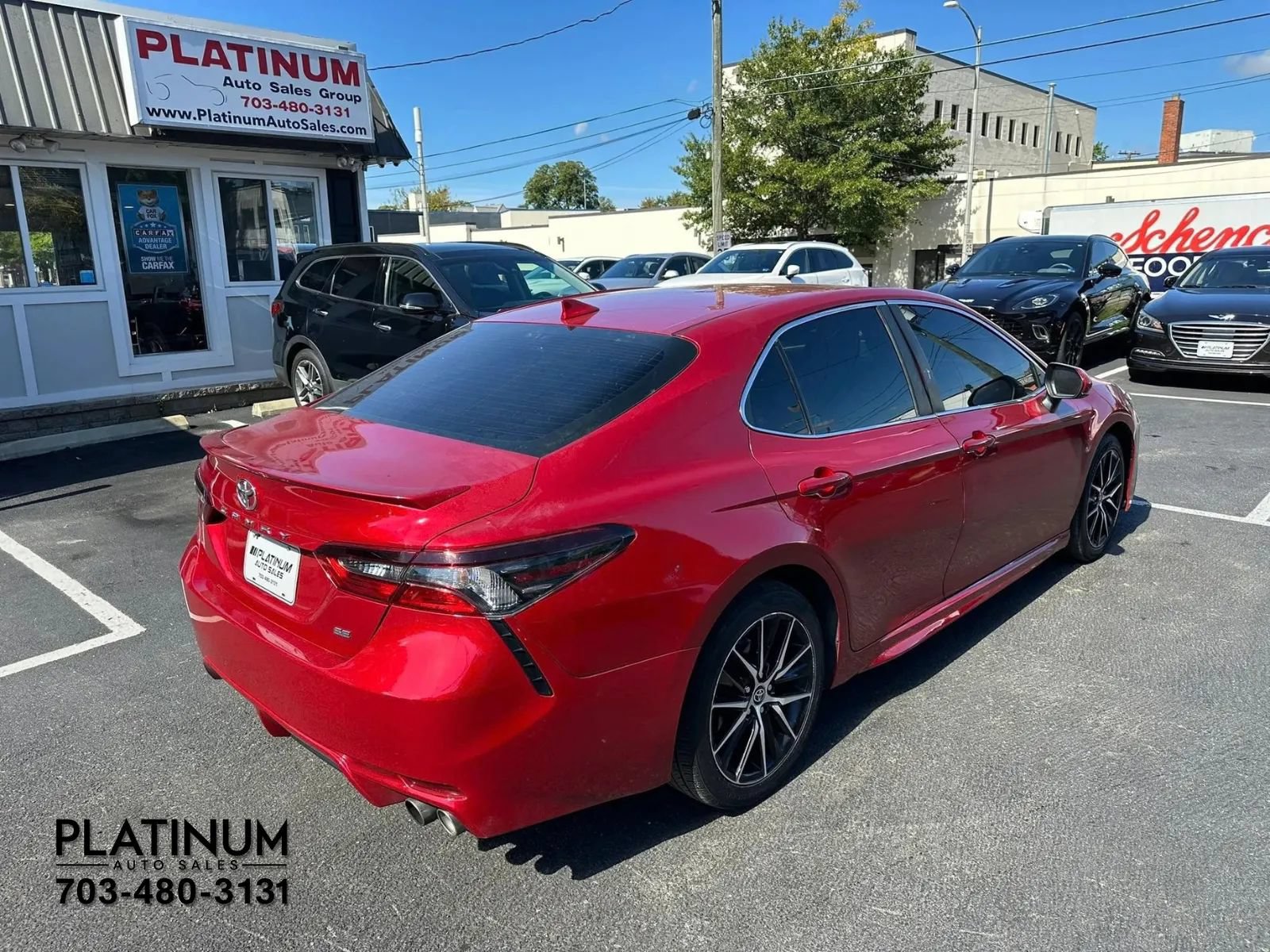 Used 2021 Toyota Camry SE FWD image 5