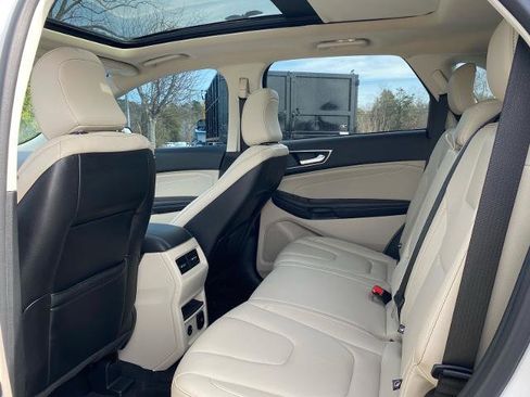 Certified 2022 Ford Edge Titanium image 21