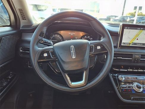 Certified 2022 Lincoln Corsair AWD w/ Equipment Group 101A image 11