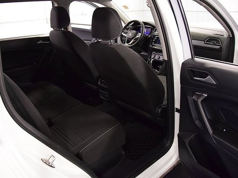 Used 2022 Volkswagen Tiguan S image 30
